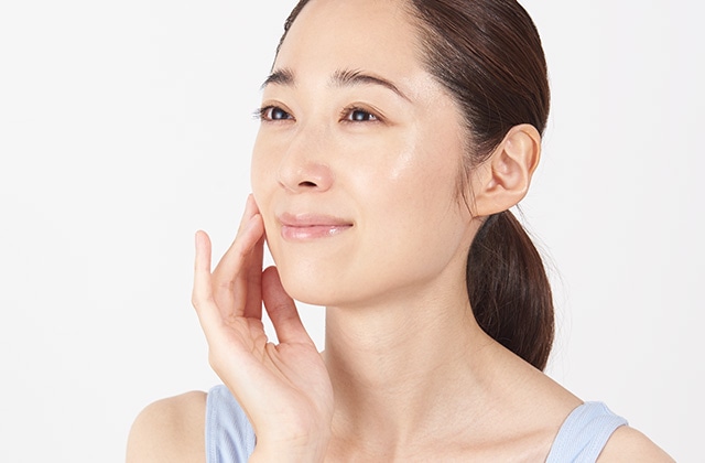 肌に潤いを与え、浸透して※1しっかりとどめる独自の『潤弾※2美肌』理論を採用